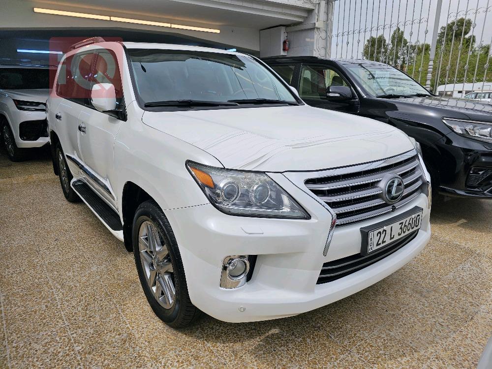 Lexus LX